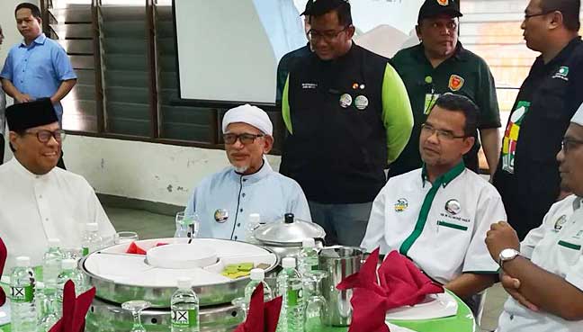 Tak Kira Sokong Pas Atau Umno Khalid Boleh Bantu Bn Tawan Selangor Fmt