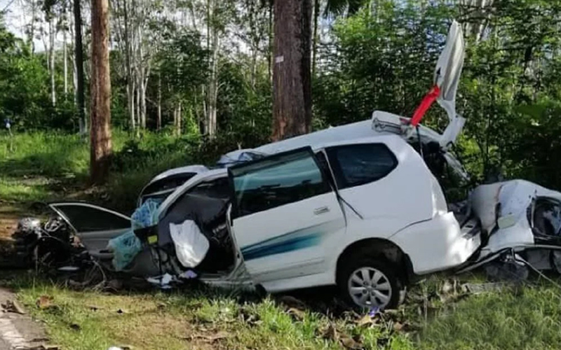 Nahas Dalam Gerimis Maut Tercampak Dari Kereta Fmt