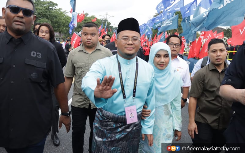 Amirudin Azmin Arrive At Nomination Centre Fmt