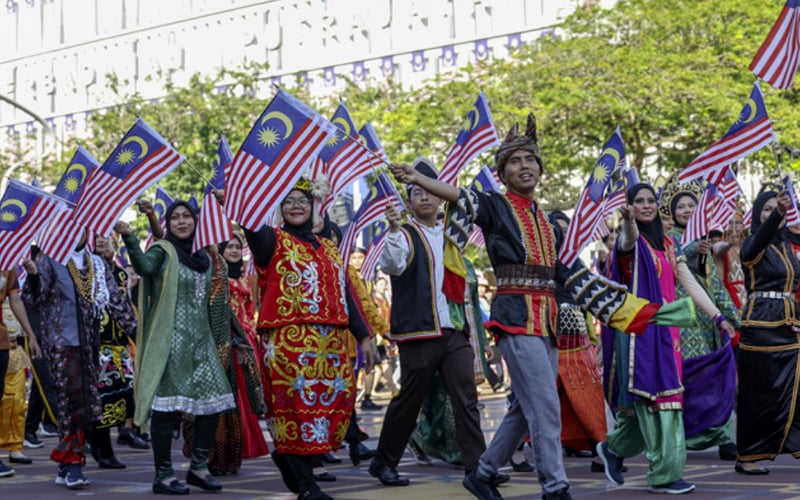 Masyarakat Pelbagai Bangsa Sumber Kekuatan Negara Titah Raja Muda