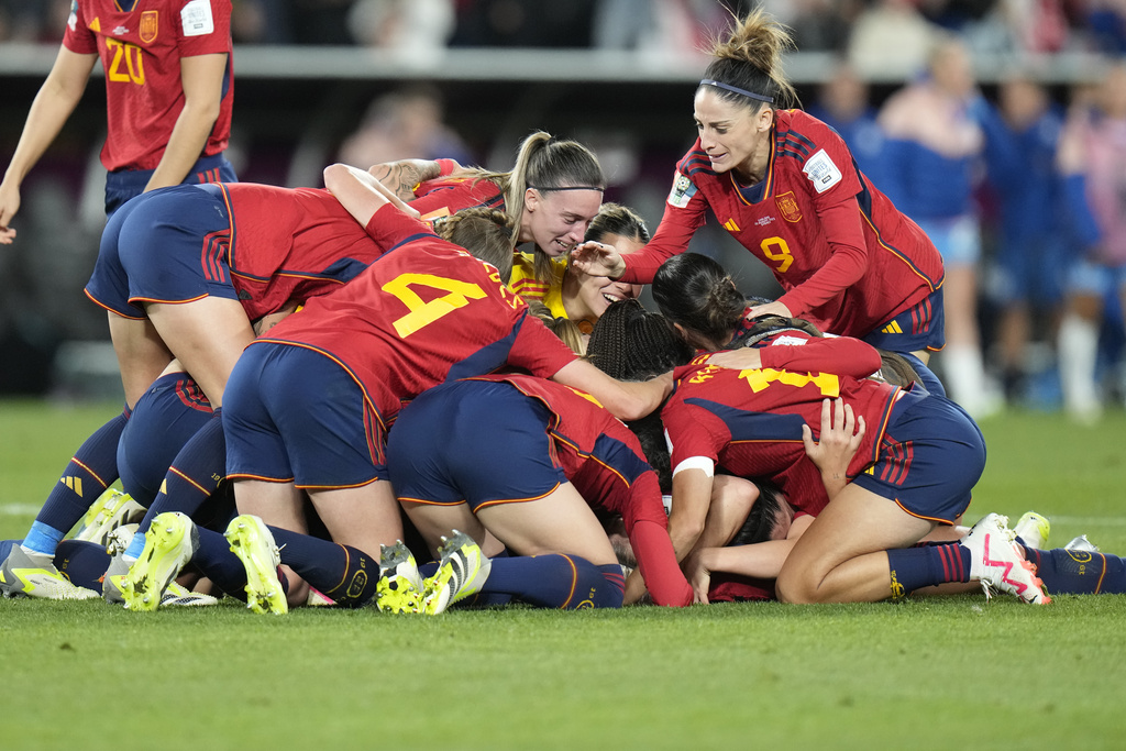 Spains Womens Football Unions Call Off Strike After Reaching Pay