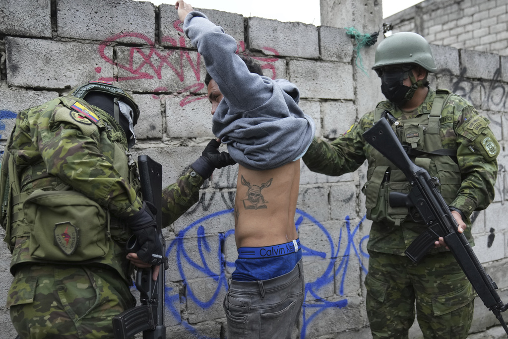 Prison Guards Held Hostage By Inmates In Ecuador Freed Fmt