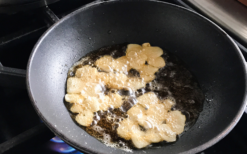 Garlic in sesame oil Bitter, sweet and delicious FMT