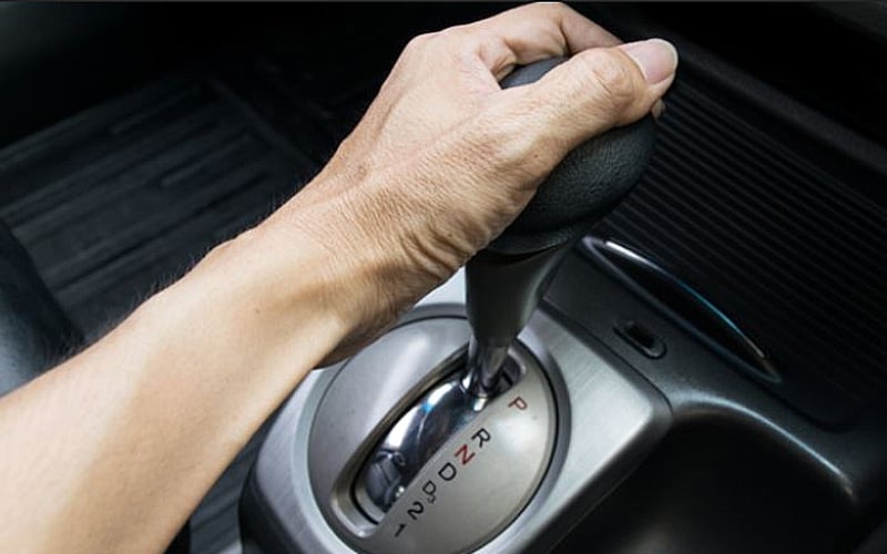 Cara guna gear dengan betul untuk kereta auto terutama di lampu isyarat! FMT