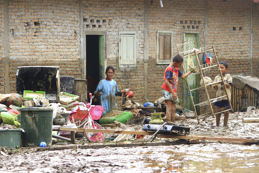 Flash floods kill 9 in Sumatra | Free Malaysia Today (FMT)