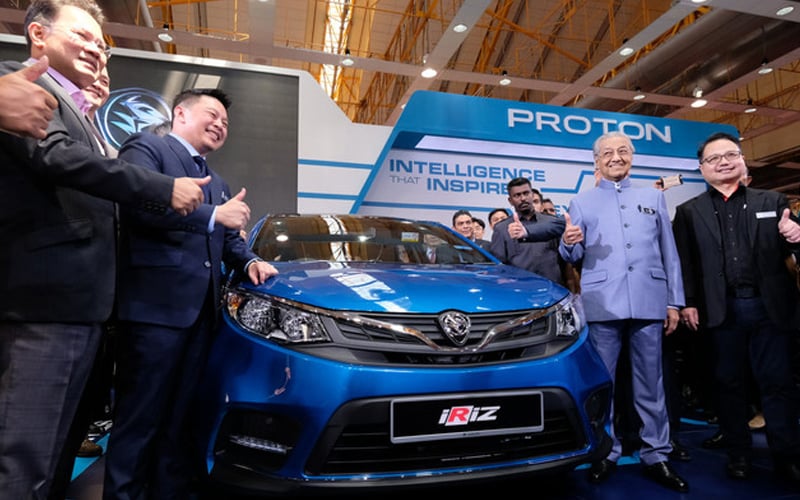 [Image: mahathir-proton-bernama.jpg]