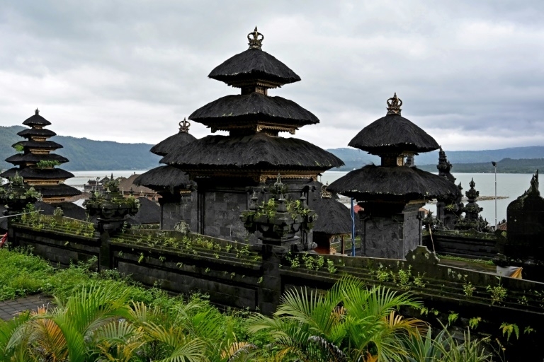 Bali To Deport Russian Couple For Nude Photos On Sacred Tree Fmt