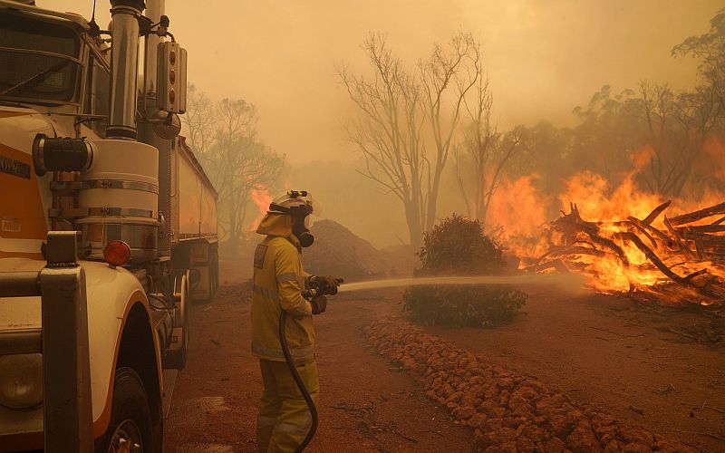 Australia swelters through heat wave amid ‘extreme’ fire danger