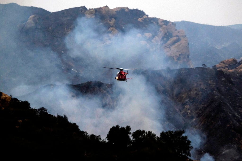 1,000 Evacuated As Arson Investigators Probe Los Angeles Blaze | FMT