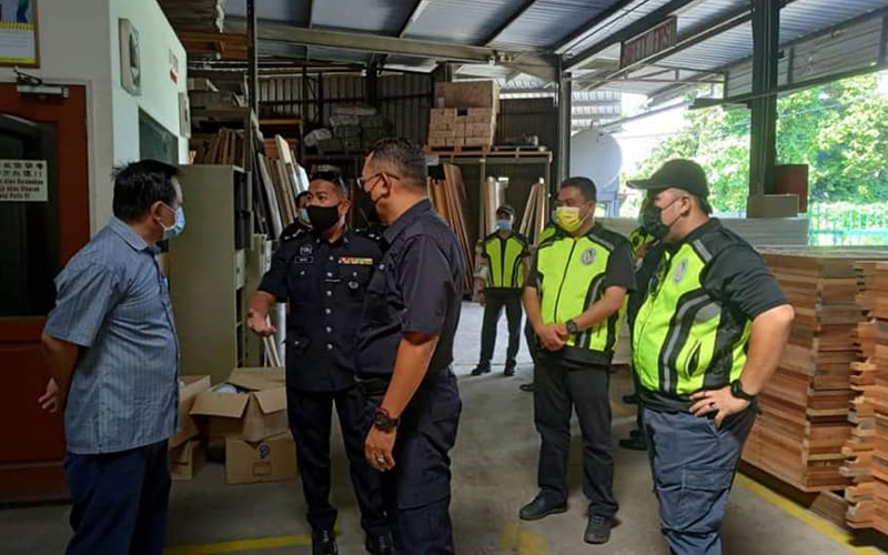 Palsu Pengisytiharan Operasi, Kilang Kayu Dikompaun RM10,000 | Free ...