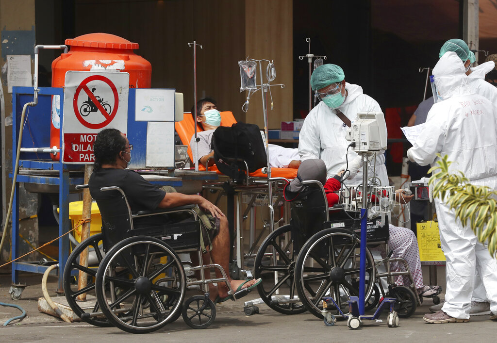 Indonesians losing trust in Jokowi’s handling of pandemic | FMT