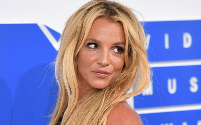 Britney Spears set to hit bestseller list with tellall memoir Free