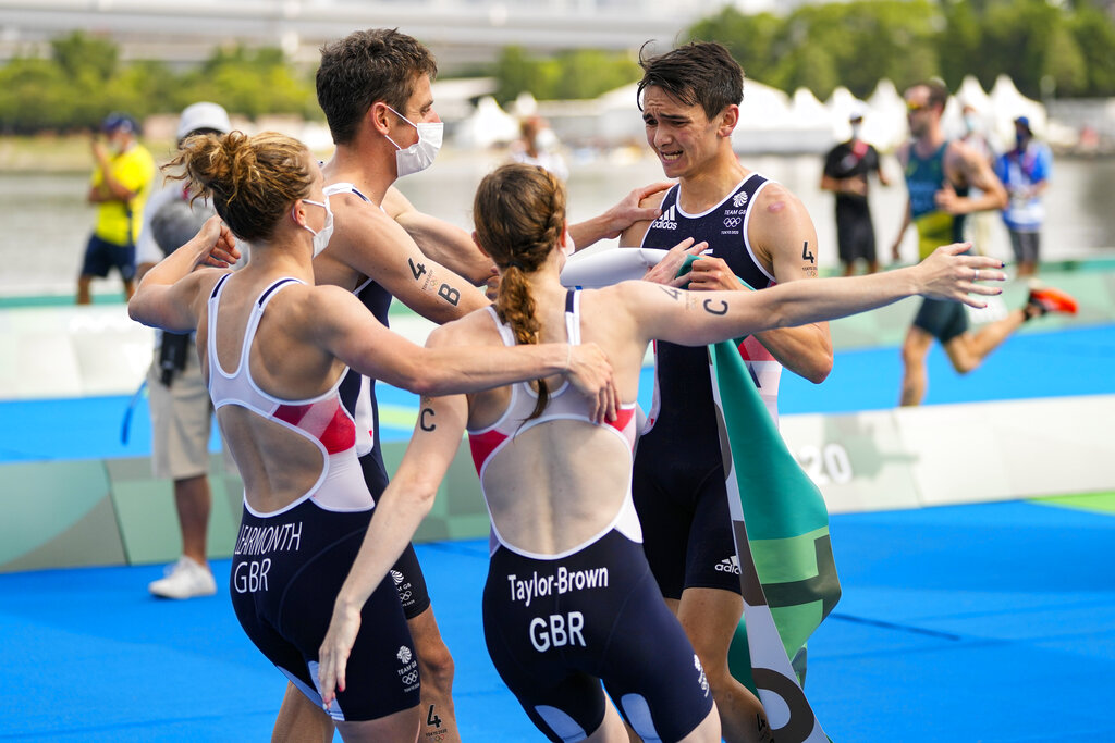 Yee, Brownlee drive Britain to first ever mixed relay gold Free