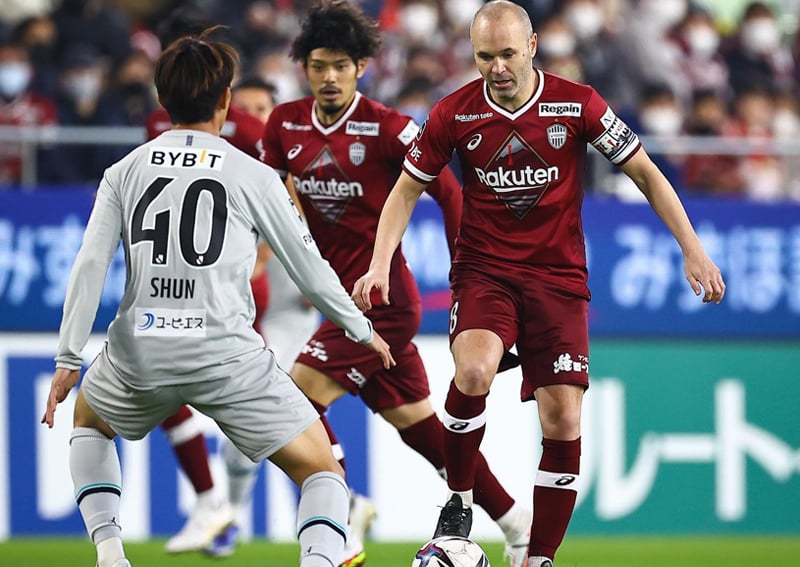 Iniesta to leave Japan’s Kobe but determined to play on