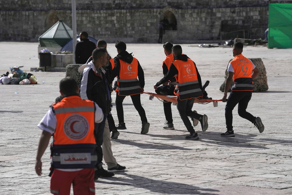 42 Hurt In Fresh Clashes At Jerusalem’s Al-Aqsa | FMT