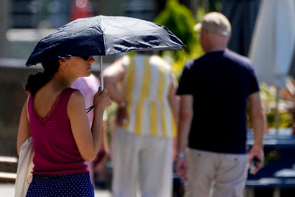 Large parts of Australia endure heatwave