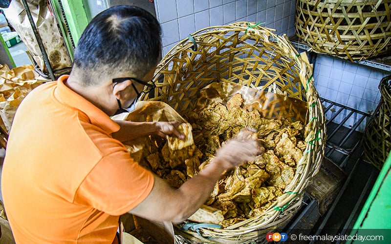 70yearold yong tau foo biz that started on a tricycle Free Malaysia