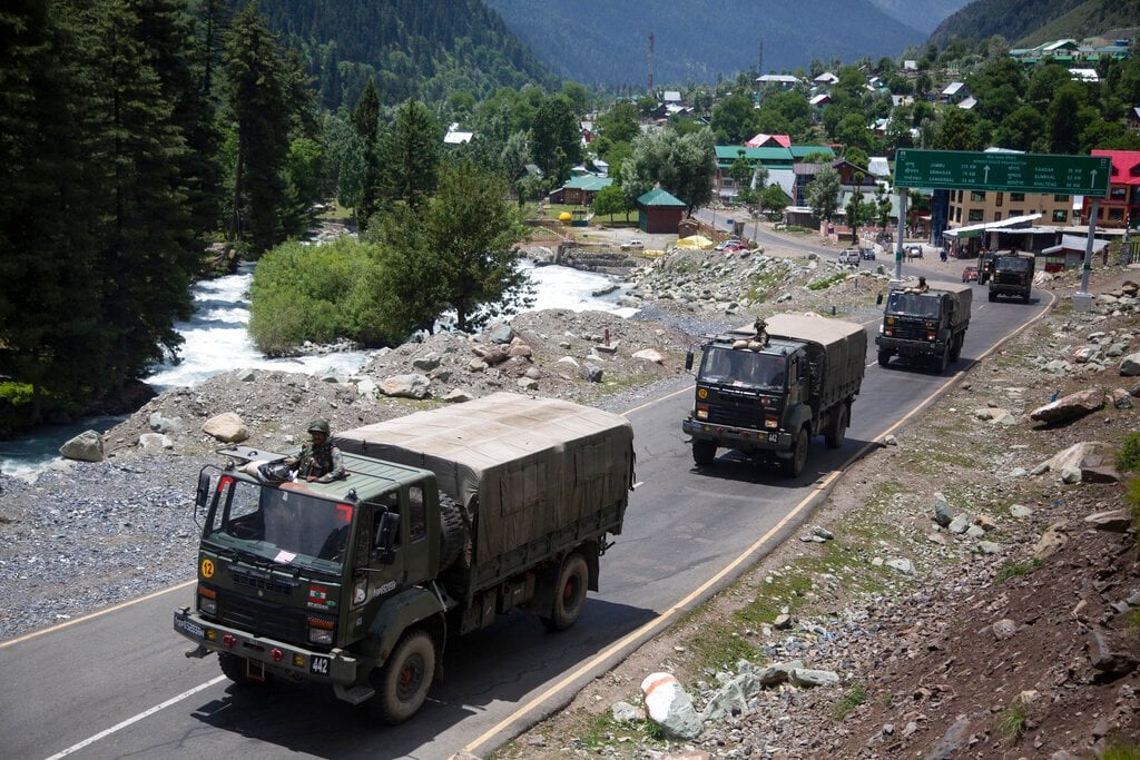 Indian, Chinese Troops Disengage From Disputed Border Area | FMT