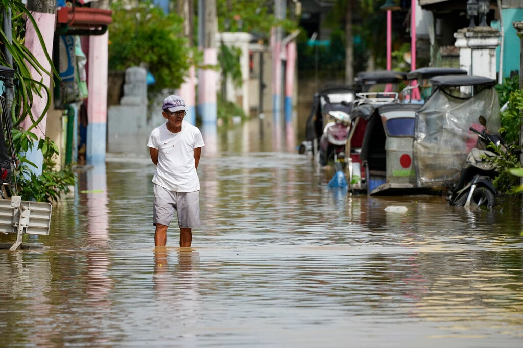 Vietnam Braces For Typhoon Noru As Philippines Cleans Up In Its Wake ...