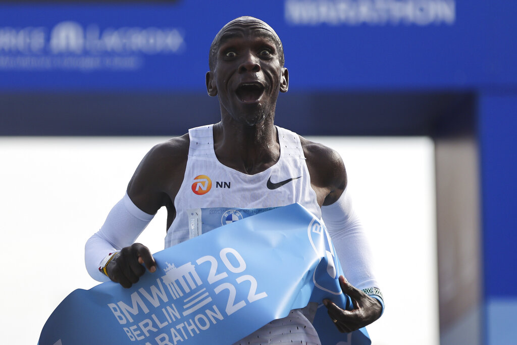 Kipchoge shatters marathon world record in Berlin | Free Malaysia Today ...