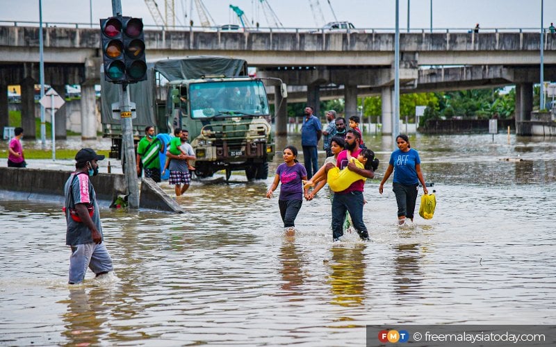 76,000 members from disaster response agencies on standby for floods | FMT