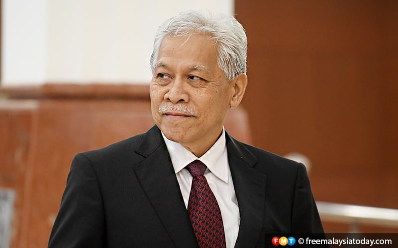 Saya berundur awal atas ‘kehendak’ PM, kata Idris Jusoh