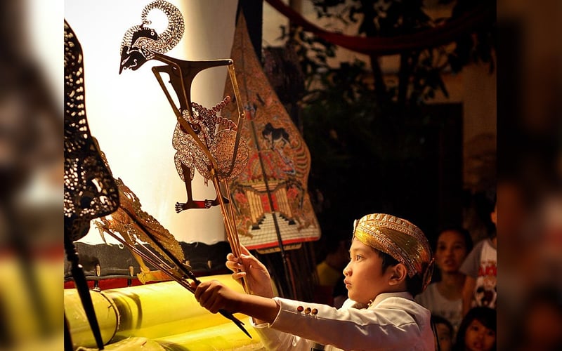 Wayang kulit lovers hope robotics can save ancient art