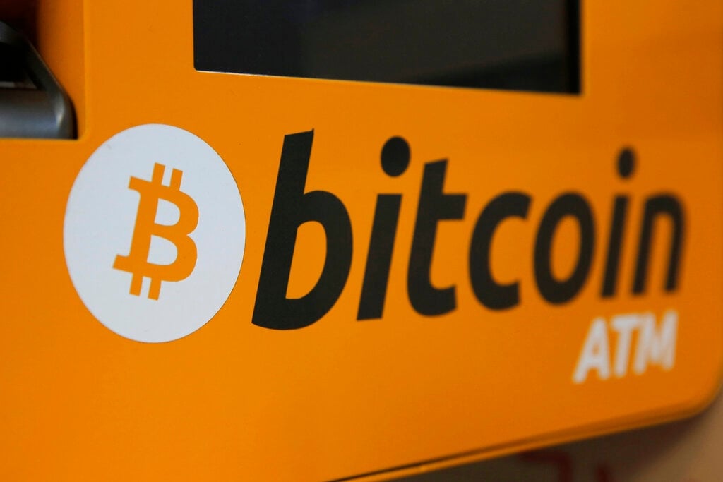 Bitcoin tops US$60,000, approaches all-time high