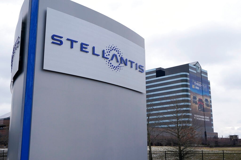 Foxconn, Stellantis form joint venture to make car chips