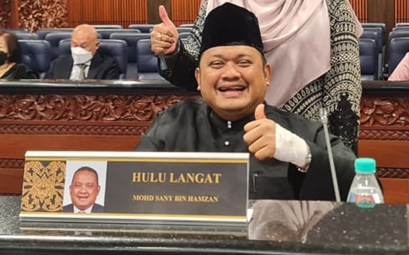 Ahli Parlimen Hulu Langat Angkat Sumpah Dari Tempat Duduk Fmt 