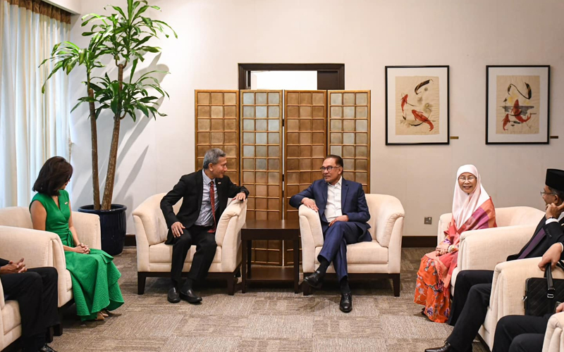 Anwar Arrives In Singapore On Official Visit Fmt