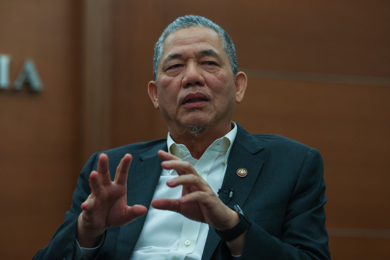 DPM meets opposition to discuss equal allocations for MPs