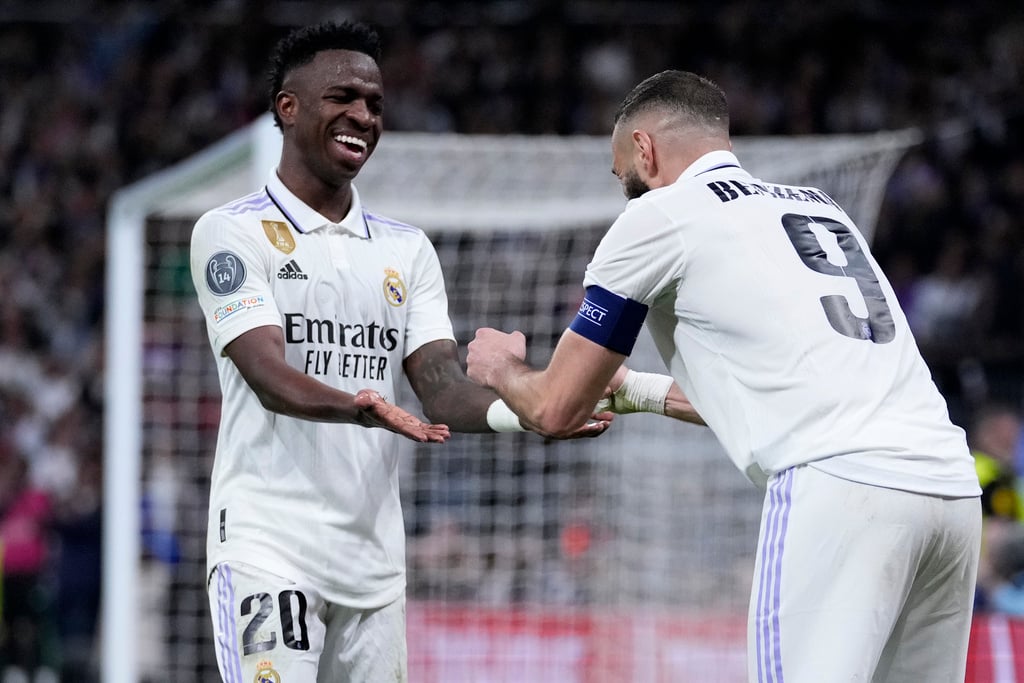 Real Madrid Ease Past Liverpool Into Champions League Quarters | Free ...