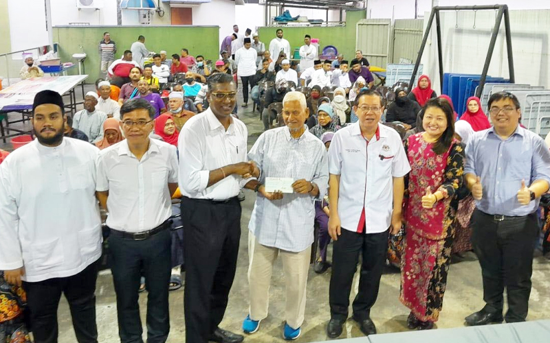 Guan Eng, Rayer attend another Umno buka puasa event