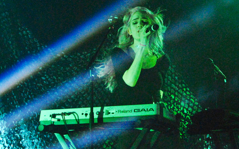 Singer Grimes says AI can use her voice for songs FMT