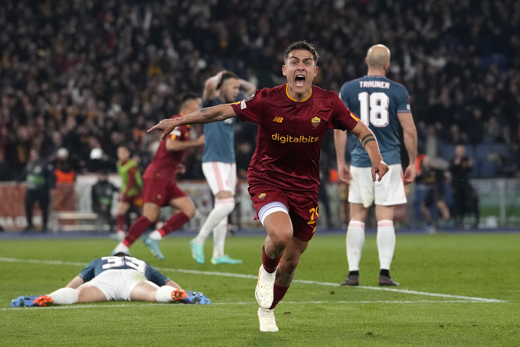 Roma score twice in extra time to book Europa semifinal spot