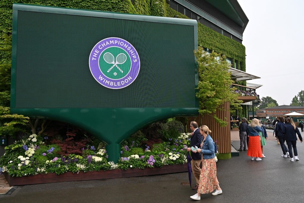 Ukraine condemns Wimbledon decision to lift ban on Russian players