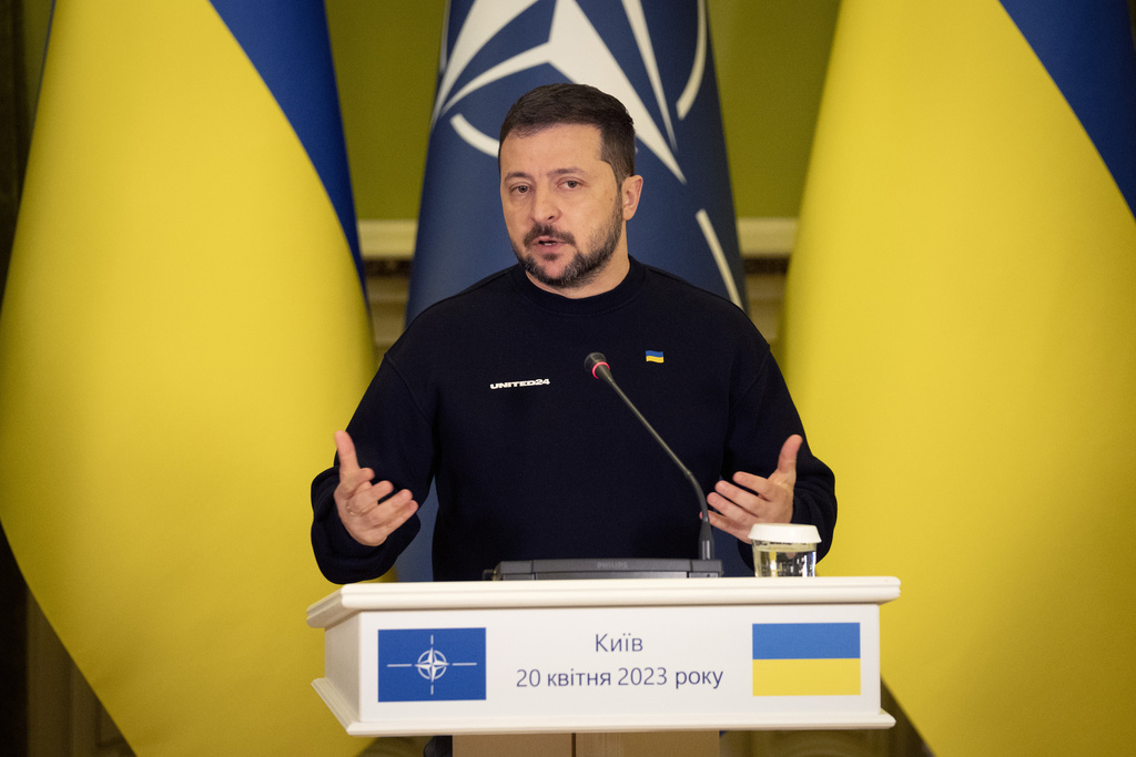 Zelensky Presses Nato On Membership, Long-range Weapons | FMT