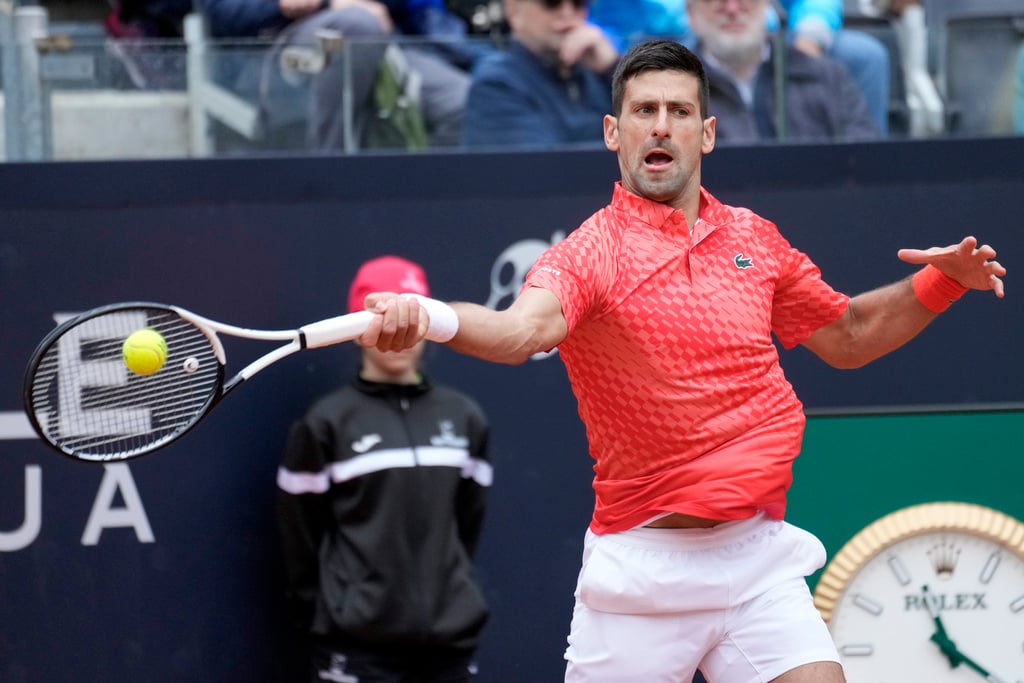 Djokovic dispatches Norrie to reach Italian Open quarters