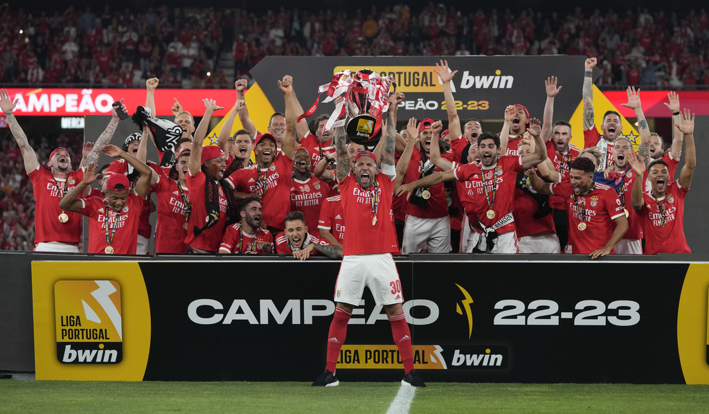 Benfica pip Porto to Portuguese title on final day