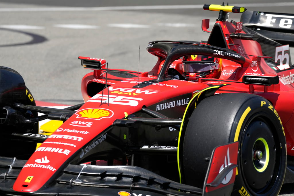 Sainz fastest for Ferrari in 1st Monaco practice