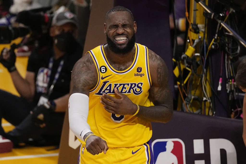 LeBron James mulling retirement after Lakers exit