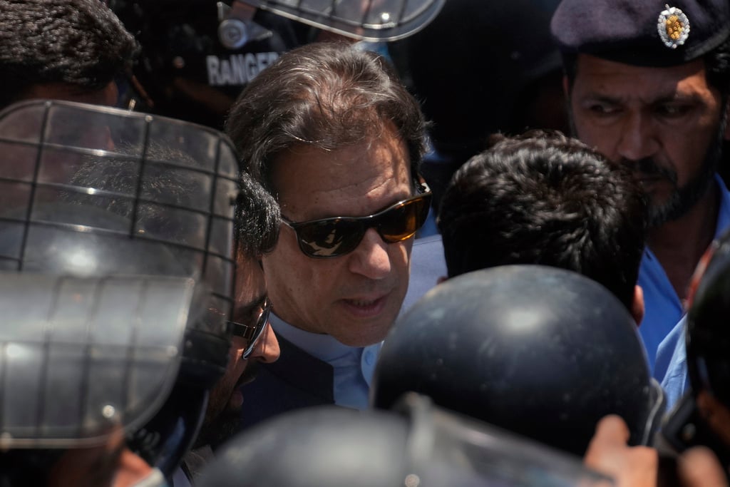 Pakistan’s ex-PM to face charges of exposing official secrets