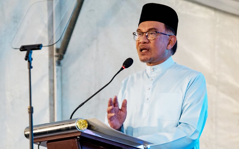 Anwar offers complete water supply project for Kelantan | FMT