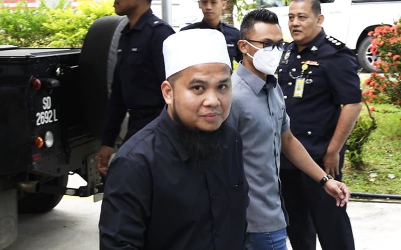 Ebit Lew asked to swap partners, court told