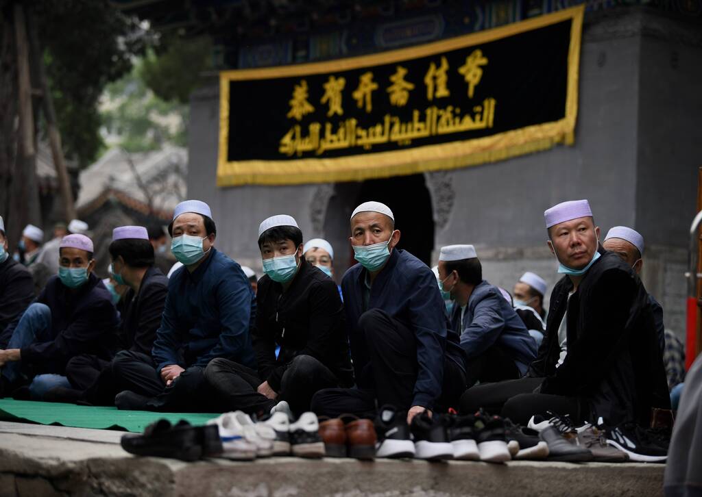 Clashes, Arrests As Chinese Muslims Try To Save Mosque | FMT