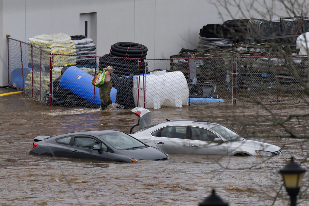 4 missing as floods in Canada cause ‘unimaginable’ damage