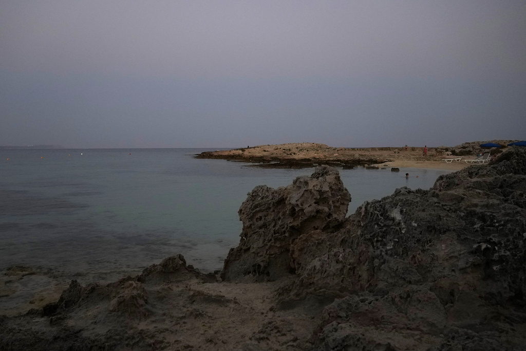 Cyprus puts out major wildfire as heat wave grips island FMT