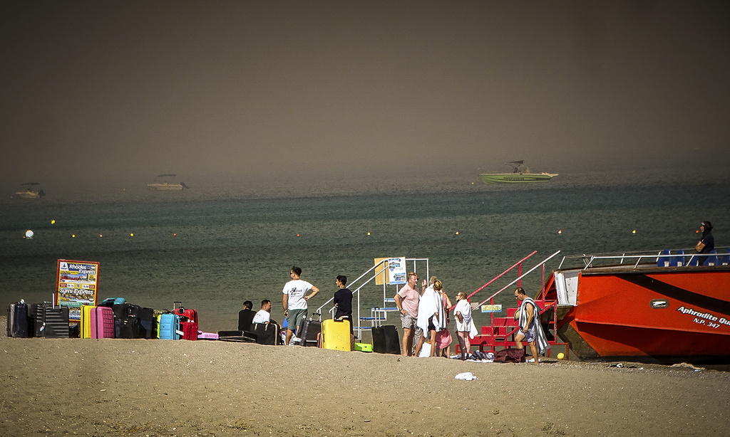 greece-offers-free-week-for-tourists-who-fled-fires-fmt