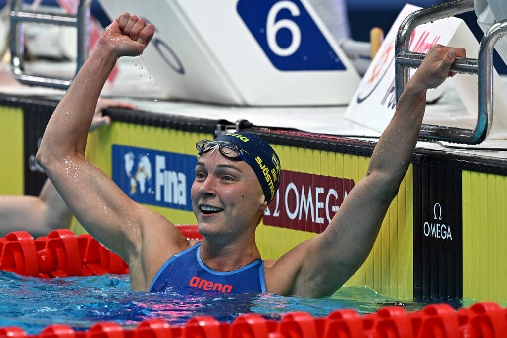 Sjostrom sets worlds alight, Ledecky and McKeown win | Free Malaysia ...